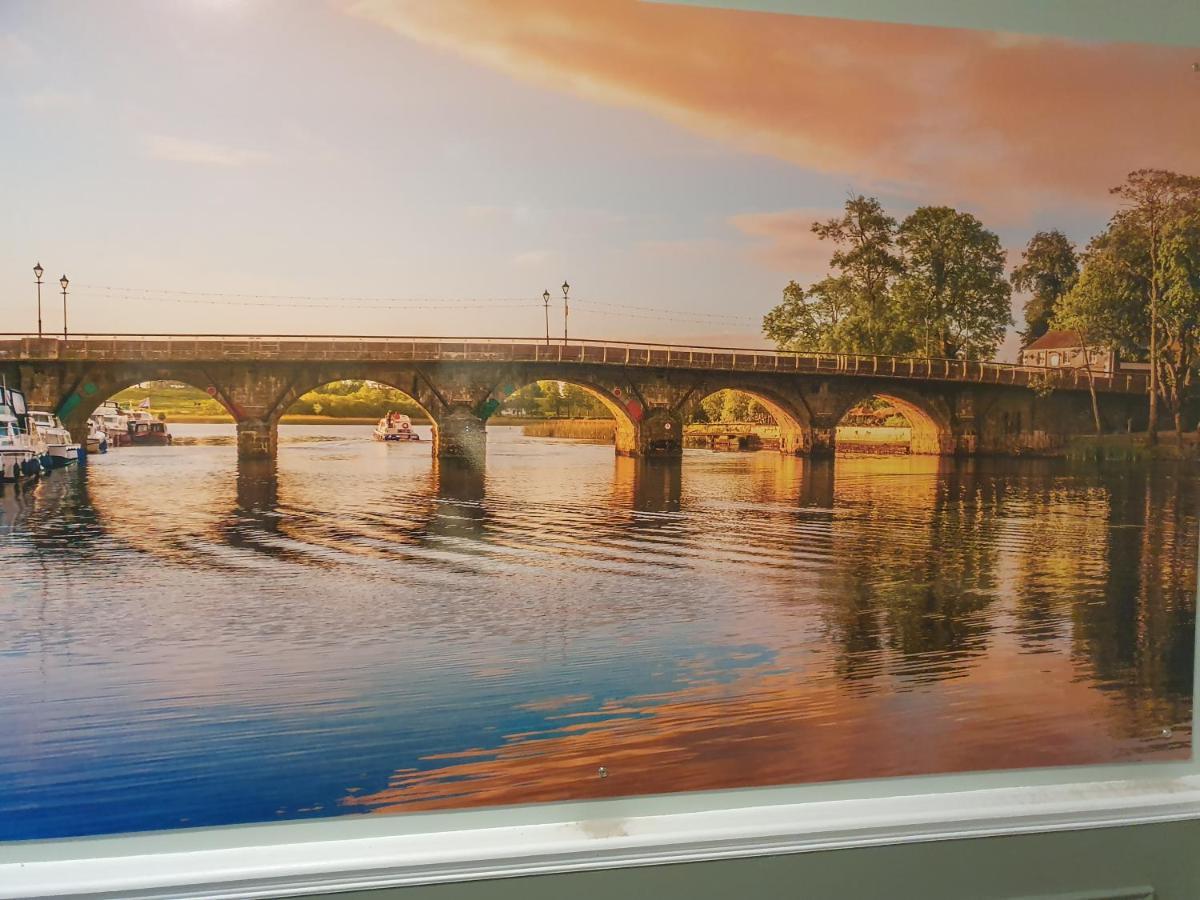 Shannon Bridge House Carrick on Shannon Buitenkant foto